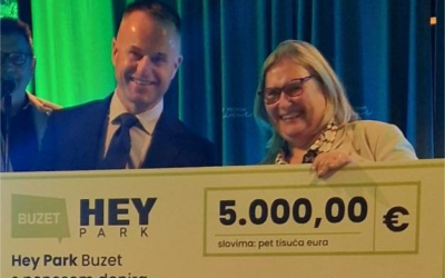 Uručena donacija Osnovnoj školi „Vazmoslav Gržalja“