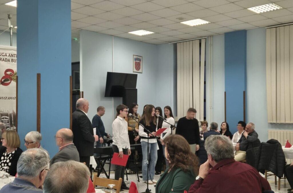 Učenici recitacijom uljepšali proslavu Dana žena